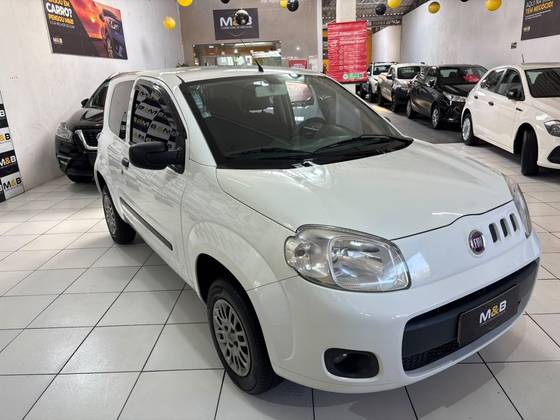FIAT UNO 1.0 EVO VIVACE 8V FLEX 2P MANUAL FIAT UNO 1.0 EVO VIVACE 8V FLEX 2P MANUAL